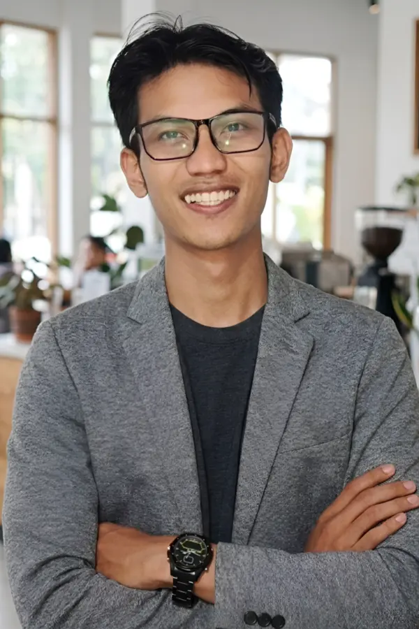 Lukman Hakim - Founder & Web Developer